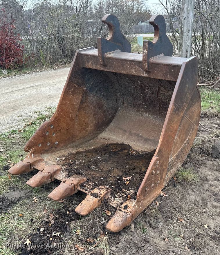 image for item LO9317 Empire JD350  53" W excavator bucket