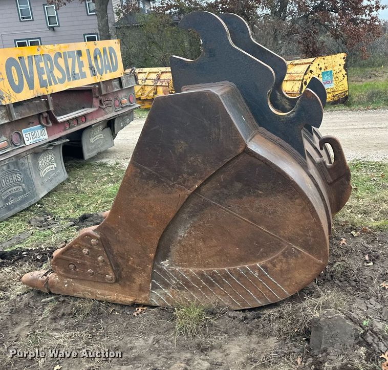 image for item LO9317 Empire JD350  53" W excavator bucket