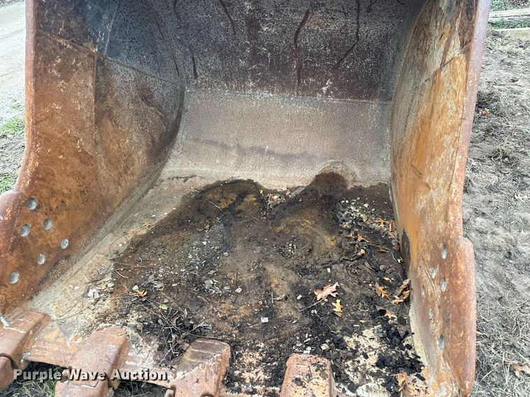 image for item LO9317 Empire JD350  53" W excavator bucket