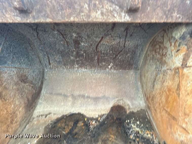 image for item LO9317 Empire JD350  53" W excavator bucket