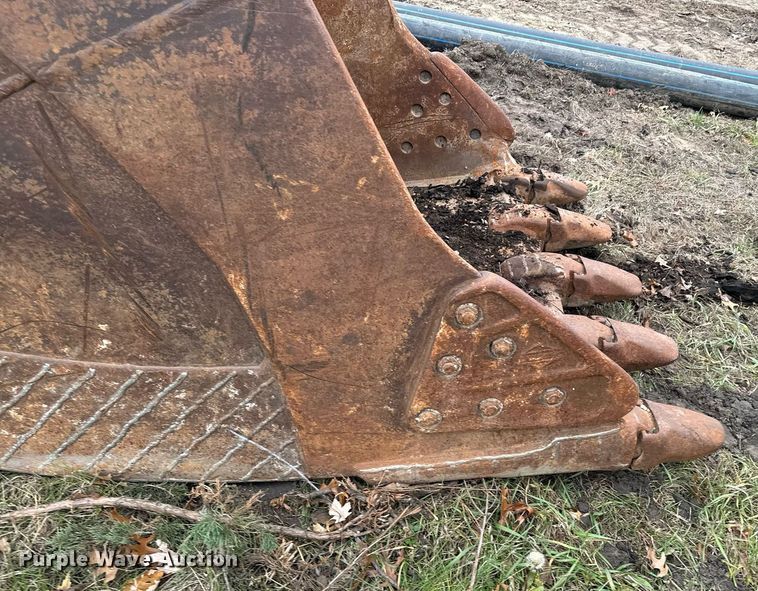 image for item LO9317 Empire JD350  53" W excavator bucket