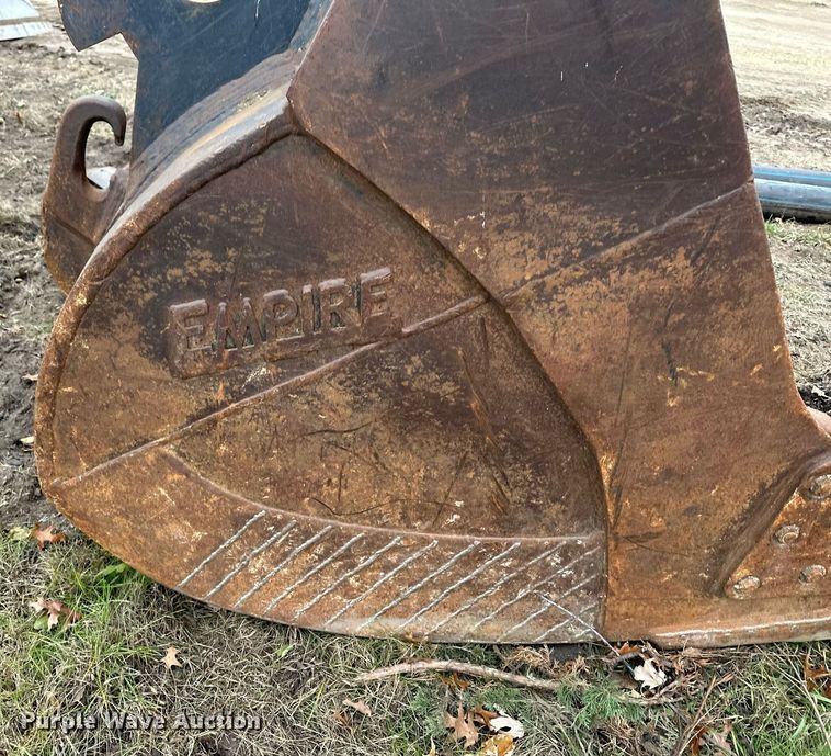 image for item LO9317 Empire JD350  53" W excavator bucket
