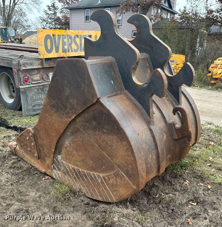 image for item LO9317 Empire JD350  53" W excavator bucket