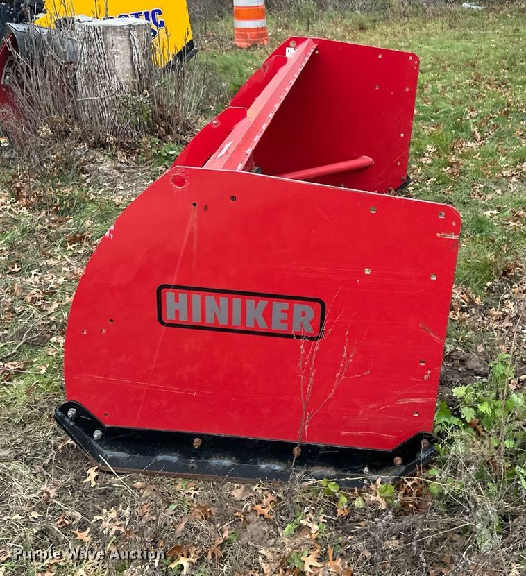 image for item LO9318 Hiniker  97" W skid steer snow pusher