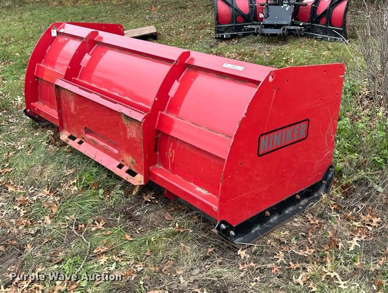 image for item LO9318 Hiniker  97" W skid steer snow pusher