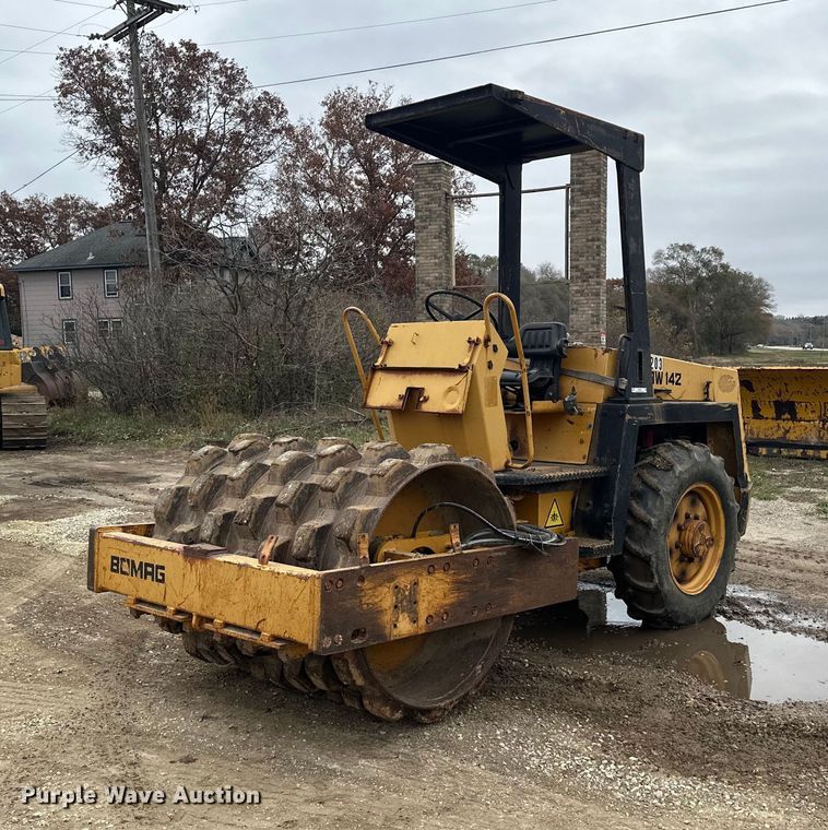 image for item LO9319 1990 Bomag BW142PDB  single drum vibratory roller