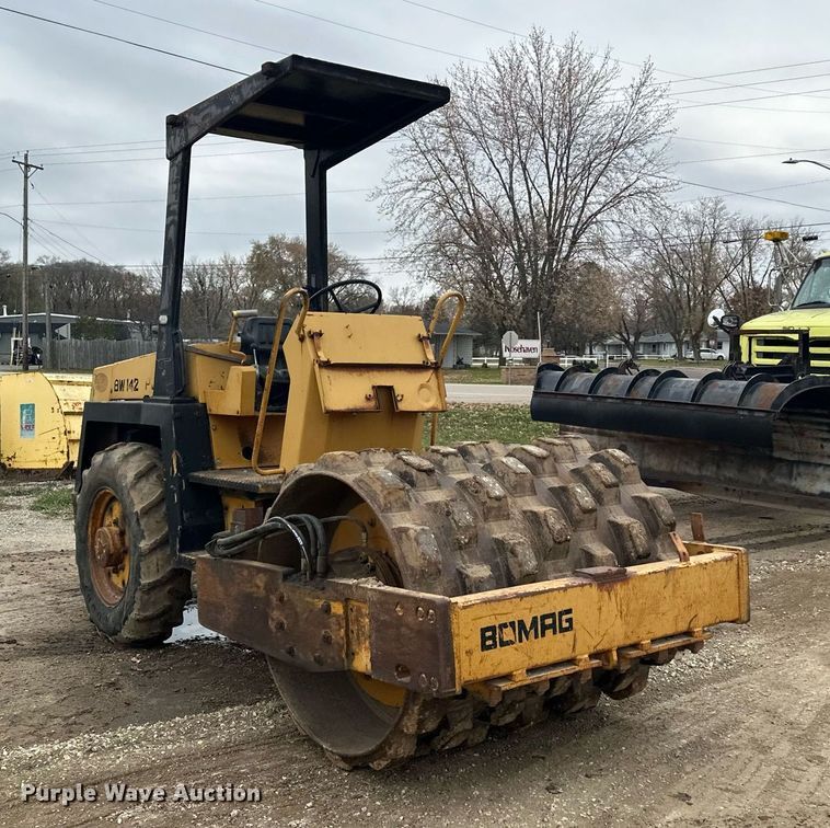 image for item LO9319 1990 Bomag BW142PDB  single drum vibratory roller