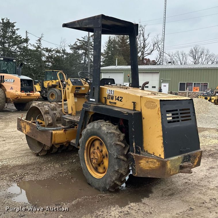 image for item LO9319 1990 Bomag BW142PDB  single drum vibratory roller