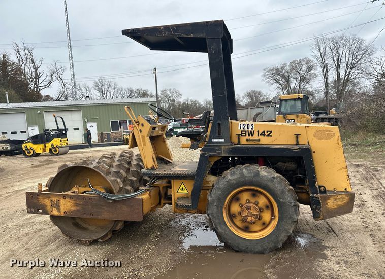 image for item LO9319 1990 Bomag BW142PDB  single drum vibratory roller