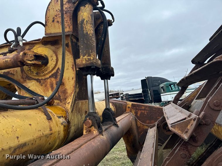 image for item LO9323 1965 Caterpillar 619C  scraper