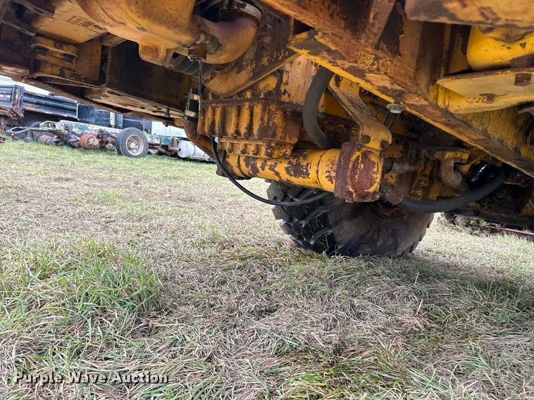 image for item LO9323 1965 Caterpillar 619C  scraper