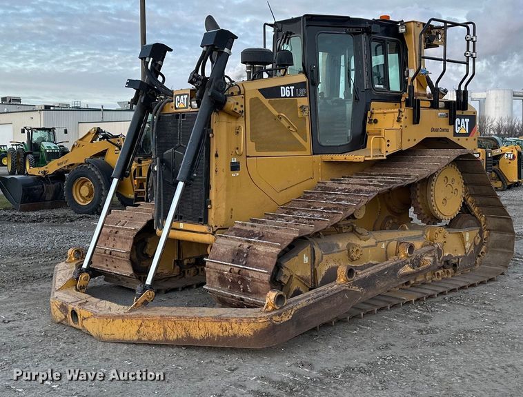 image for item LO9335 2018 Caterpillar D6T LGP  dozer