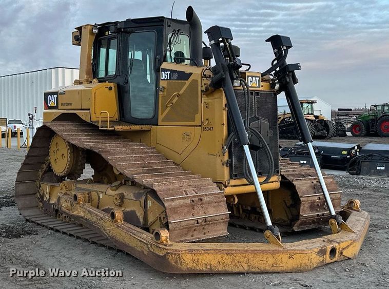image for item LO9335 2018 Caterpillar D6T LGP  dozer