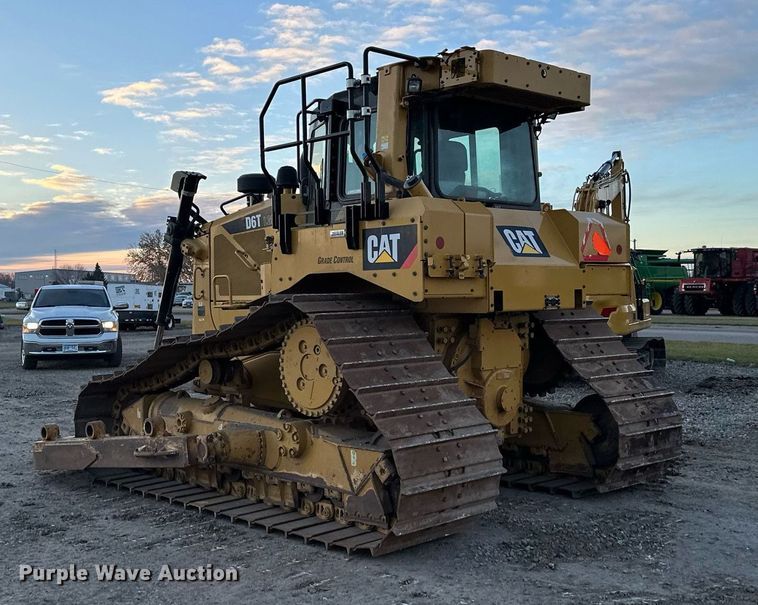 image for item LO9335 2018 Caterpillar D6T LGP  dozer