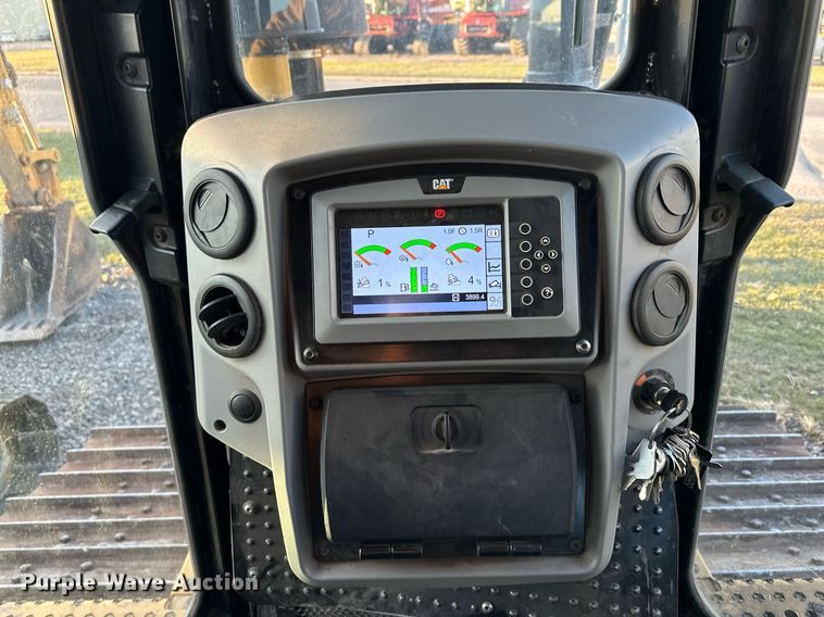 image for item LO9335 2018 Caterpillar D6T LGP  dozer