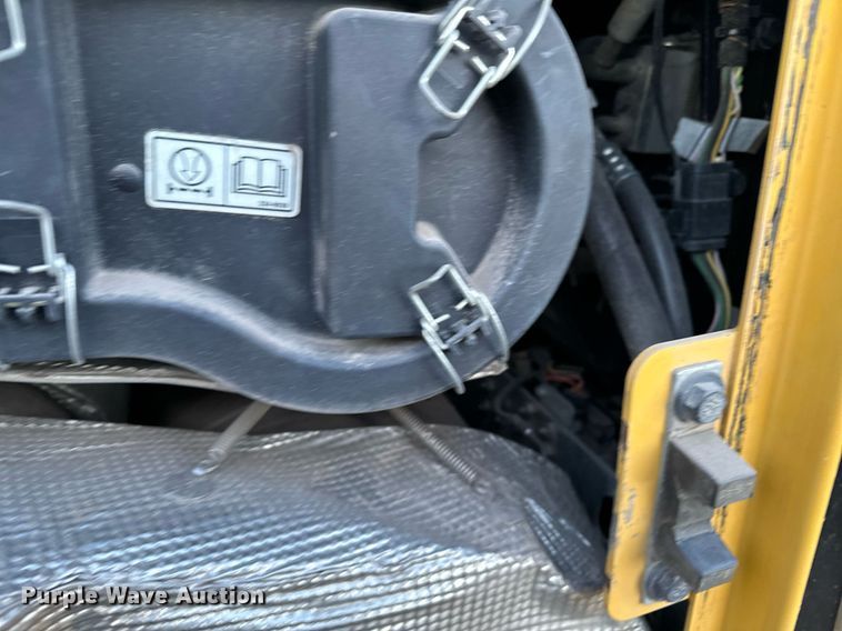 image for item LO9335 2018 Caterpillar D6T LGP  dozer