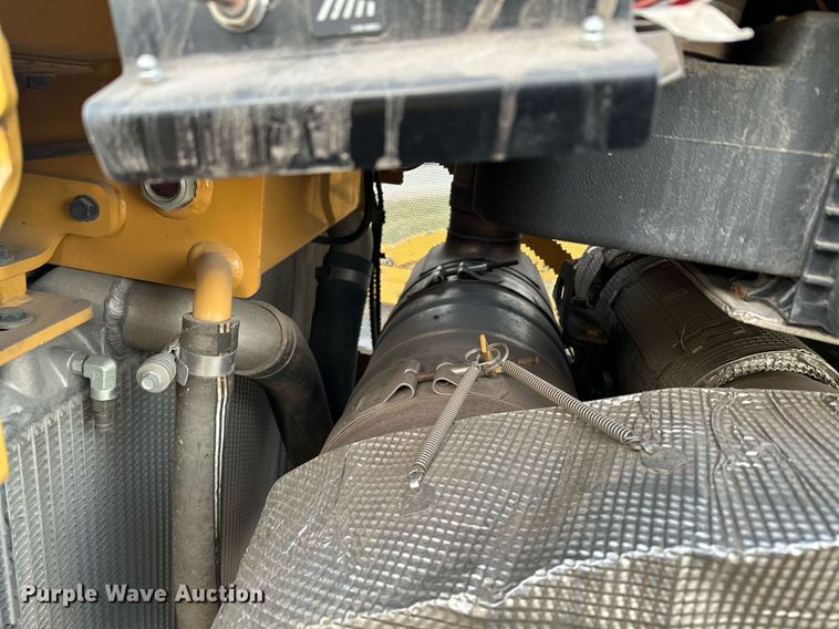 image for item LO9335 2018 Caterpillar D6T LGP  dozer