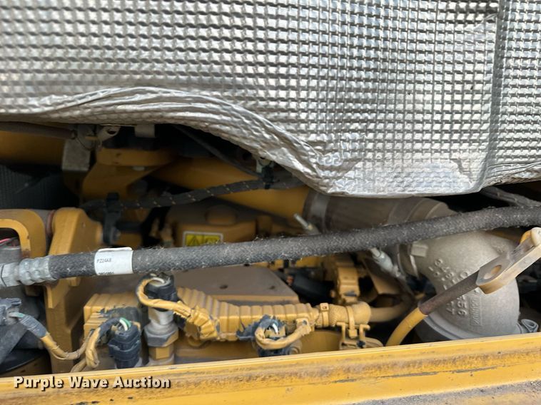image for item LO9335 2018 Caterpillar D6T LGP  dozer