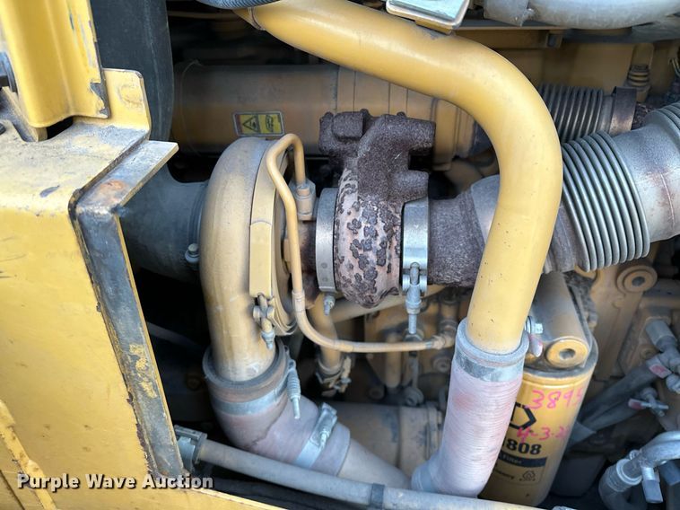 image for item LO9335 2018 Caterpillar D6T LGP  dozer