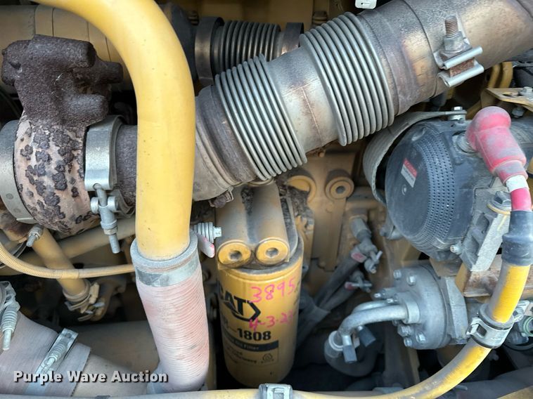 image for item LO9335 2018 Caterpillar D6T LGP  dozer