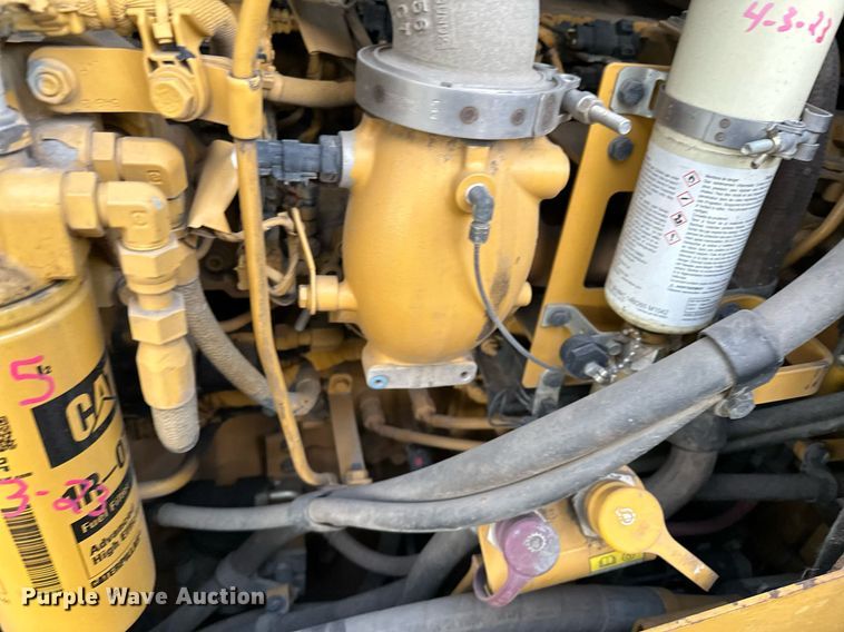 image for item LO9335 2018 Caterpillar D6T LGP  dozer