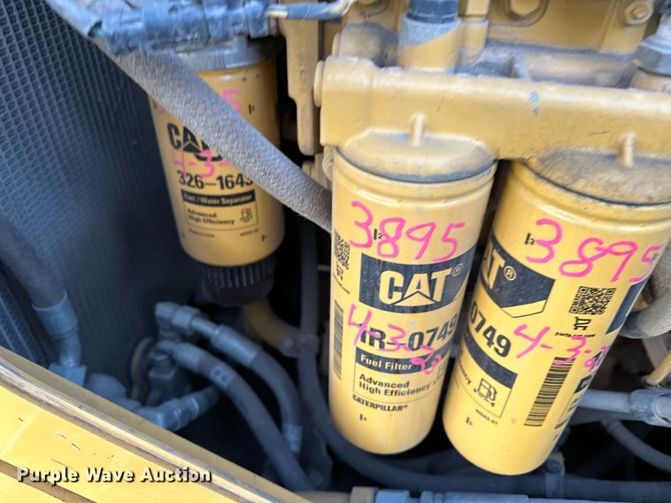 image for item LO9335 2018 Caterpillar D6T LGP  dozer