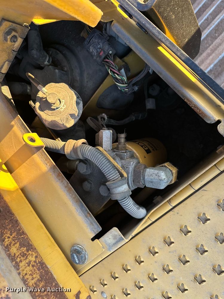 image for item LO9335 2018 Caterpillar D6T LGP  dozer