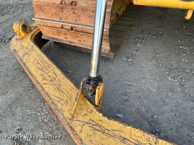 image for item LO9335 2018 Caterpillar D6T LGP  dozer