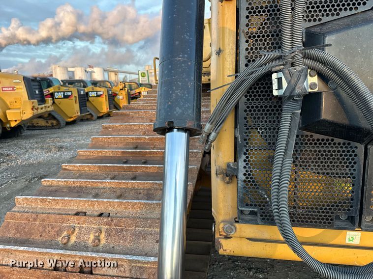image for item LO9335 2018 Caterpillar D6T LGP  dozer