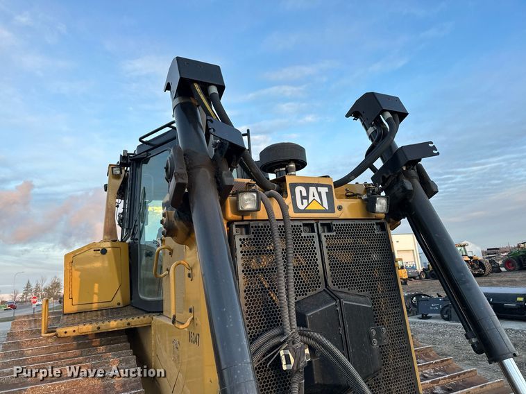 image for item LO9335 2018 Caterpillar D6T LGP  dozer