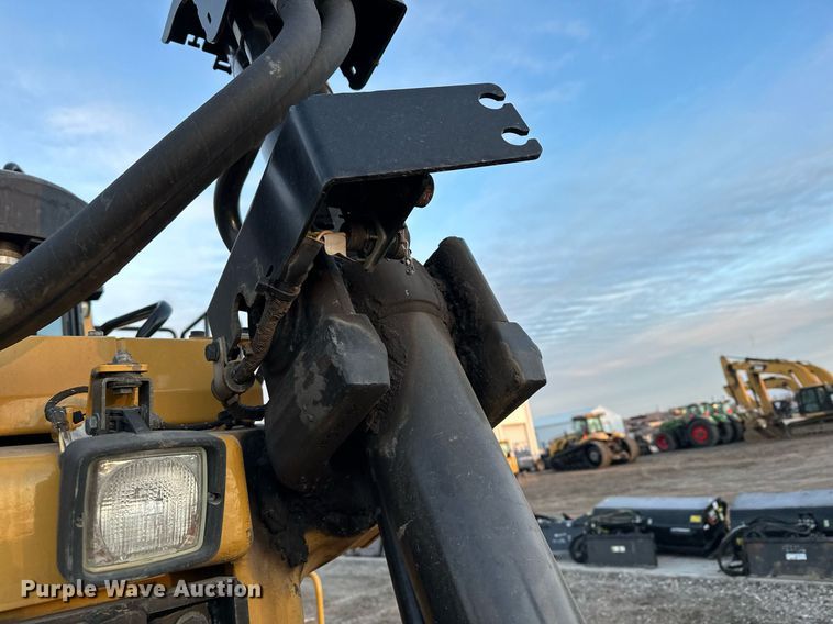 image for item LO9335 2018 Caterpillar D6T LGP  dozer