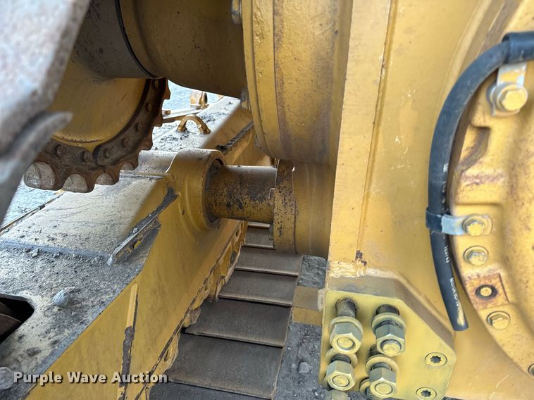 image for item LO9335 2018 Caterpillar D6T LGP  dozer
