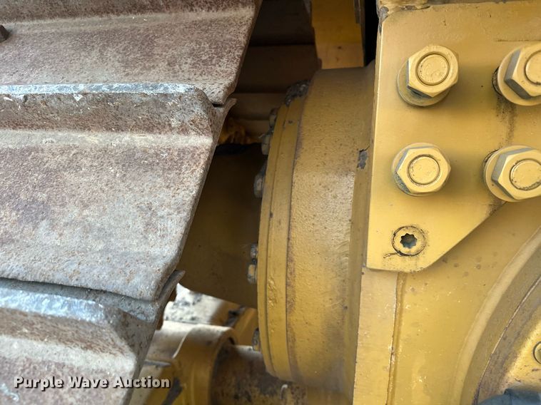 image for item LO9335 2018 Caterpillar D6T LGP  dozer