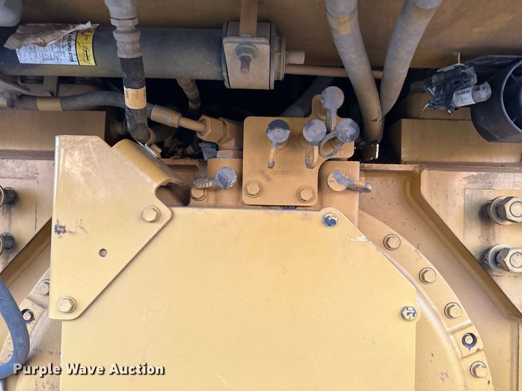 image for item LO9335 2018 Caterpillar D6T LGP  dozer