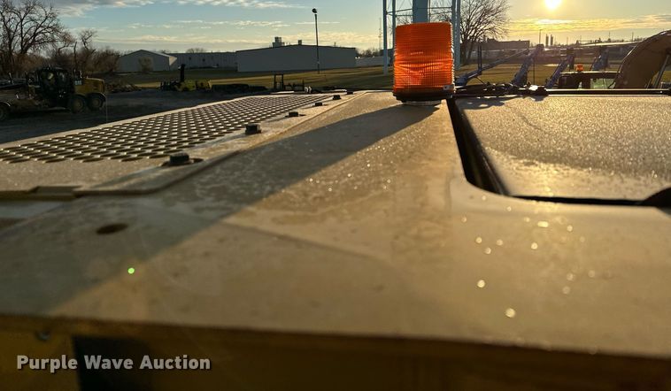 image for item LO9335 2018 Caterpillar D6T LGP  dozer