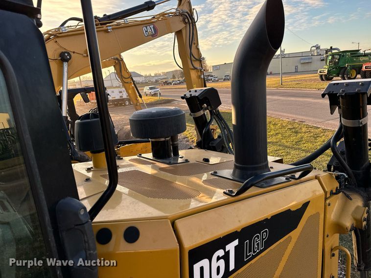 image for item LO9335 2018 Caterpillar D6T LGP  dozer