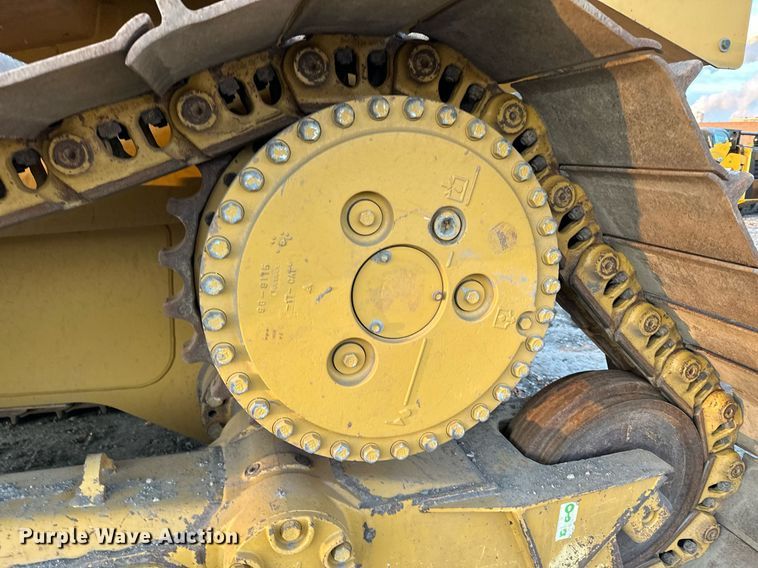 image for item LO9335 2018 Caterpillar D6T LGP  dozer
