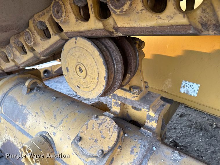 image for item LO9335 2018 Caterpillar D6T LGP  dozer