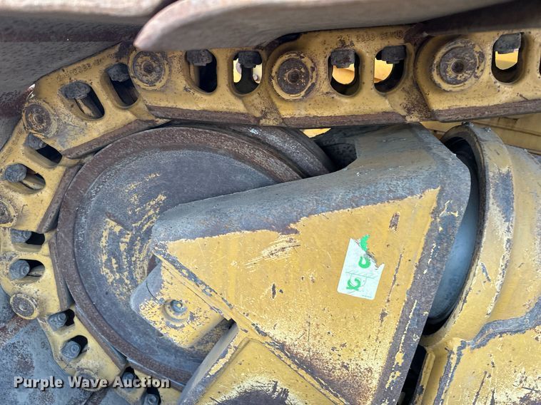 image for item LO9335 2018 Caterpillar D6T LGP  dozer