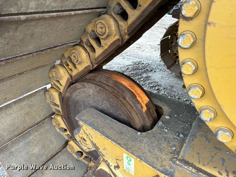 image for item LO9335 2018 Caterpillar D6T LGP  dozer