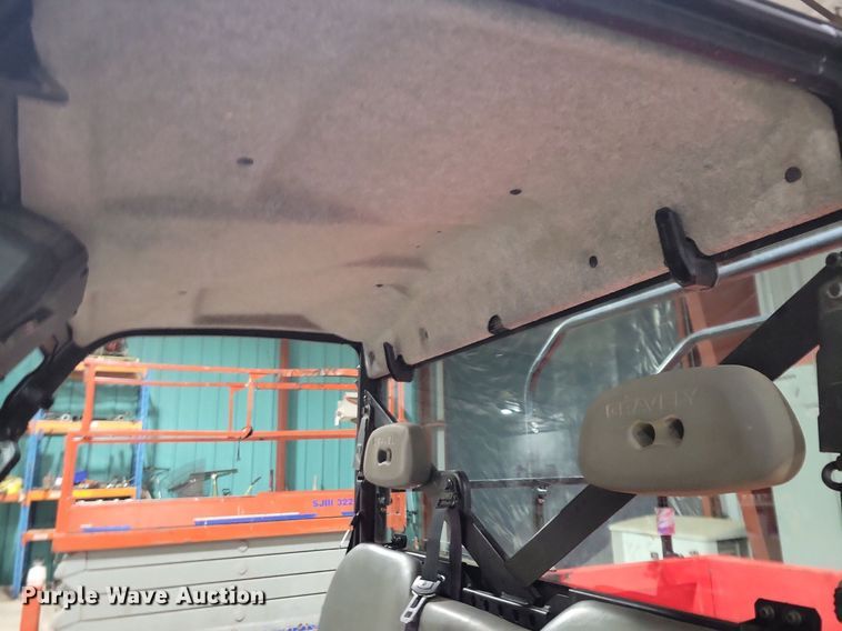 image for item LO9834 2016 Gravely Atlas JSV 3000  utility vehicle