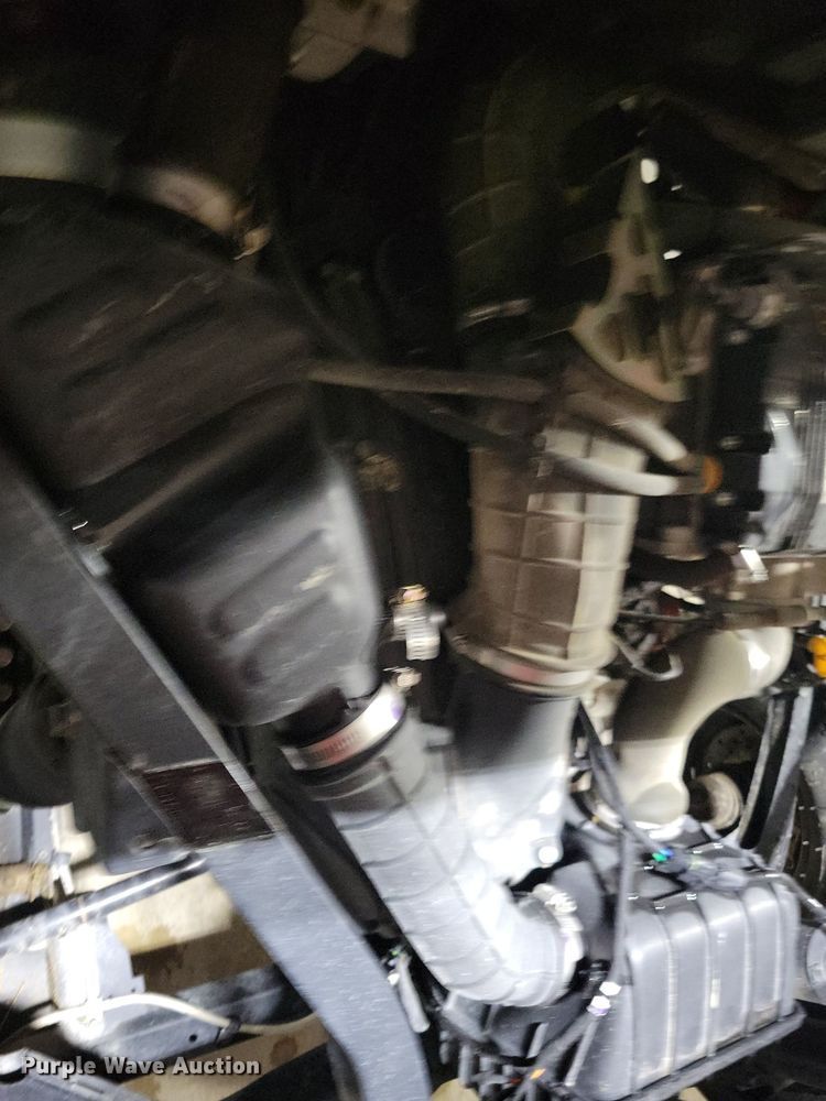 image for item LO9834 2016 Gravely Atlas JSV 3000  utility vehicle