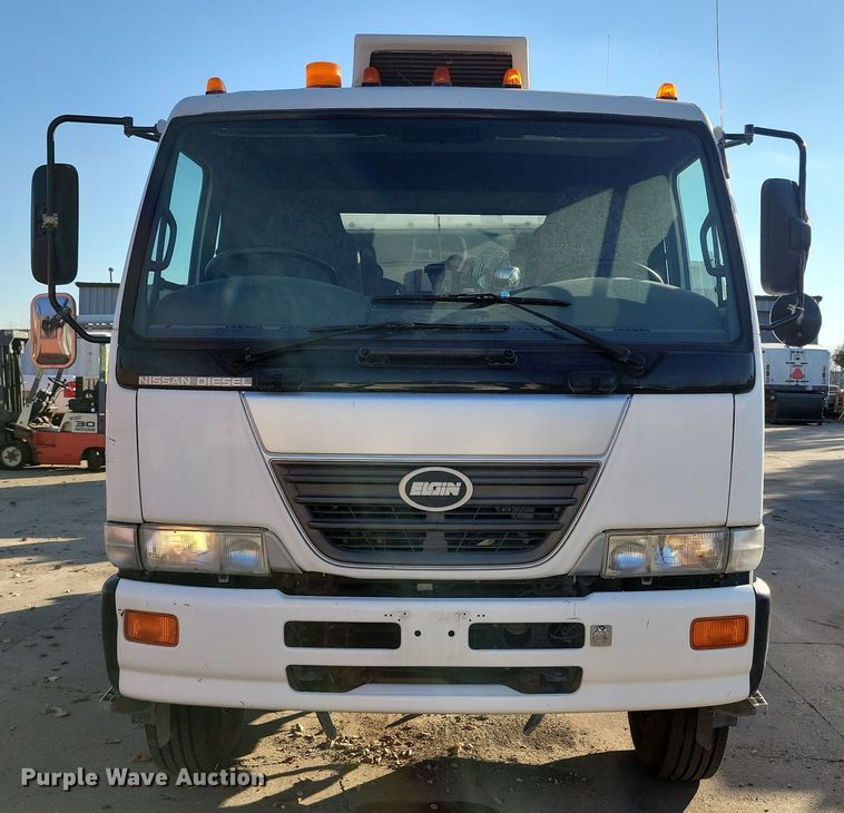 image for item LO9973 2007 Nissan UD3300  street sweeper truck