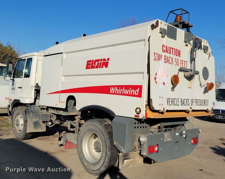 image for item LO9973 2007 Nissan UD3300  street sweeper truck