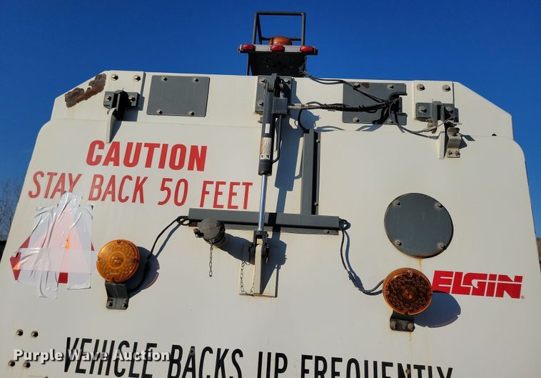 image for item LO9973 2007 Nissan UD3300  street sweeper truck