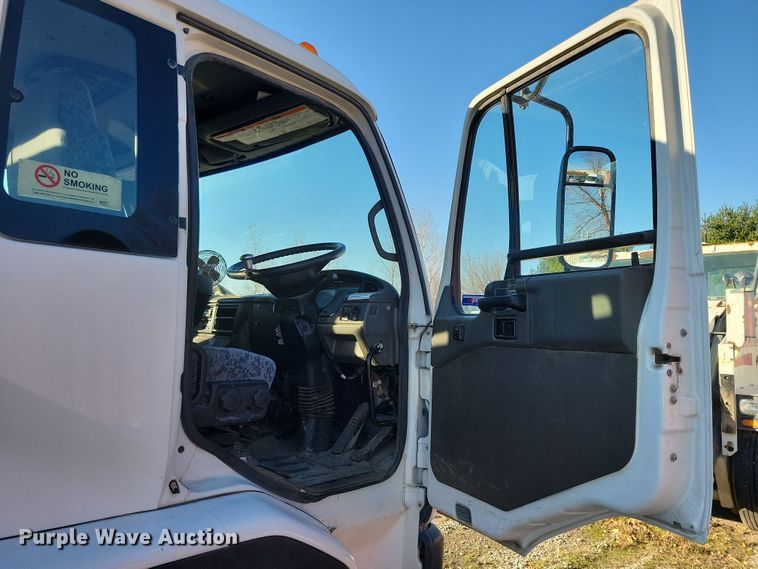 image for item LO9973 2007 Nissan UD3300  street sweeper truck