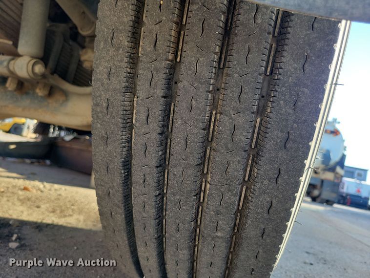 image for item LO9973 2007 Nissan UD3300  street sweeper truck