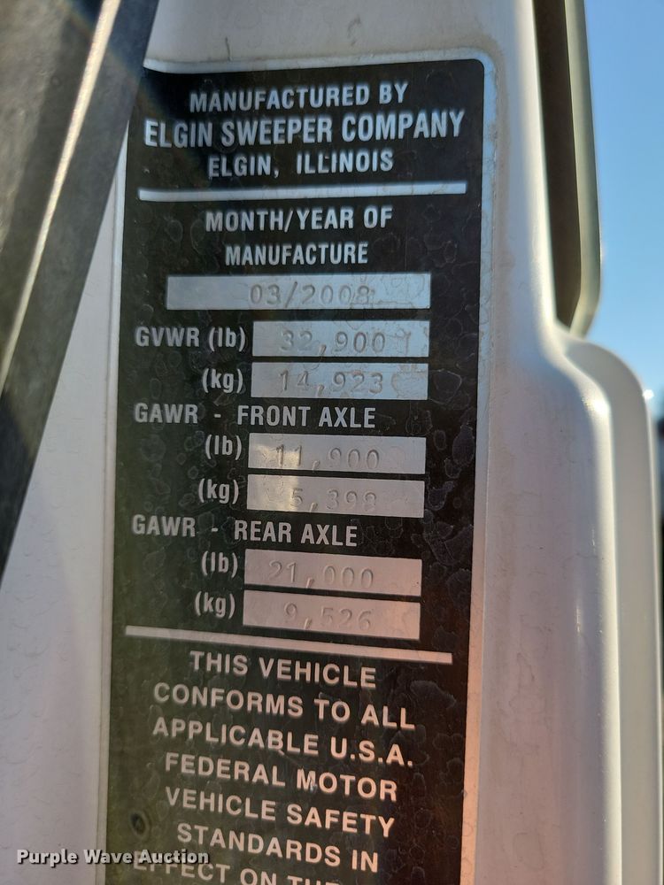 image for item LO9973 2007 Nissan UD3300  street sweeper truck