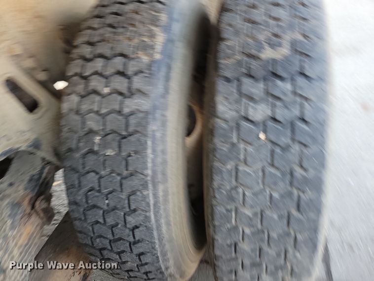 image for item LO9974 2000 International 2554  sewer jetter truck