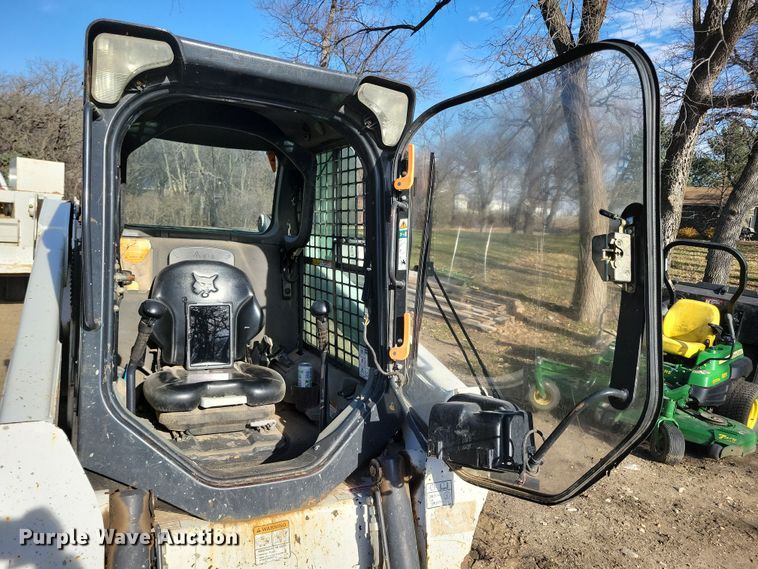 image for item LO9993 2012 Bobcat T630  tracked skid steer loader